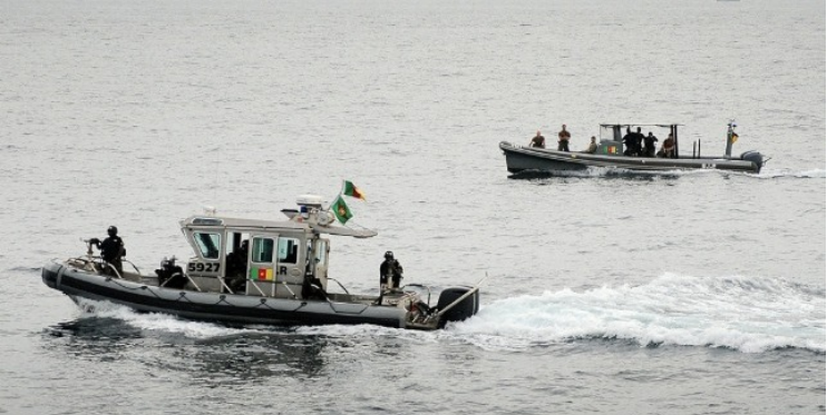 BIMCO：有能力的国家派军舰, 轮流打击尼日利亚海盗！  