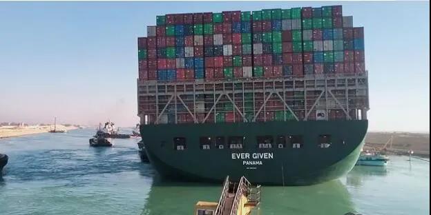 刚刚，苏伊士运河恢复通行，约500艘船舶等待过境，欧洲三大集装箱港面临大拥堵 