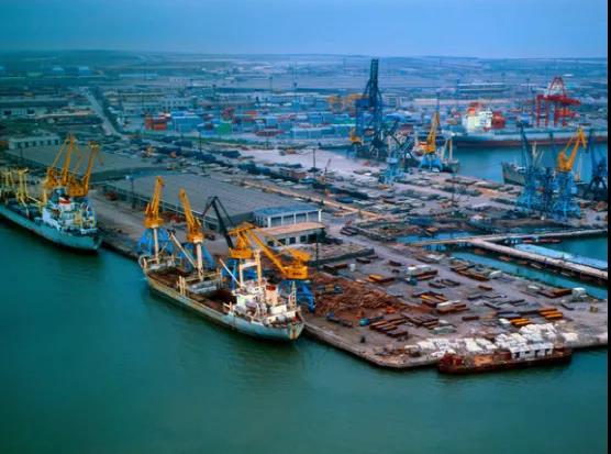 中国船舶上半年营收271亿 造船量占全国1/4 