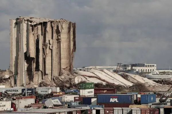 黎巴嫩贝鲁特港大爆炸遗存谷物筒仓北立面完全坍塌