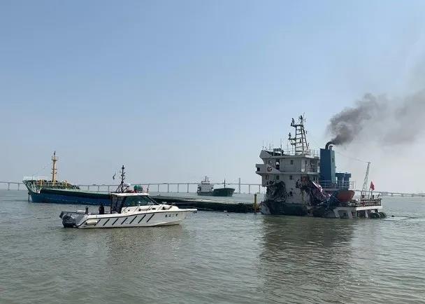 突发！两中国货轮澳门水域相撞，一轮沉没！事故致燃油泄漏！  
