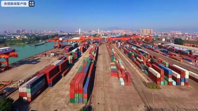 广西贵港今年货物吞吐量超亿吨 系珠江水系首个突破亿吨内河港口