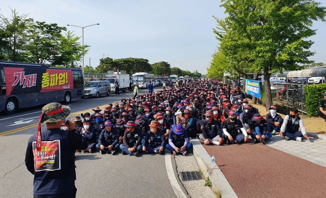 罢工持续升级！该国物流大面积中断，工厂暂停生产，港口日吞吐量大幅下降