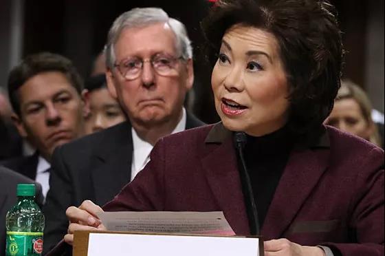 美国交通部长赵小兰（Elaine Chao）辞职